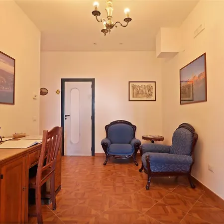 לינה וארוחת בוקר La Casa Di Anna מטרה