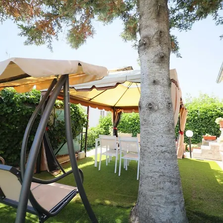 La Casa Di Anna לינה וארוחת בוקר מטרה